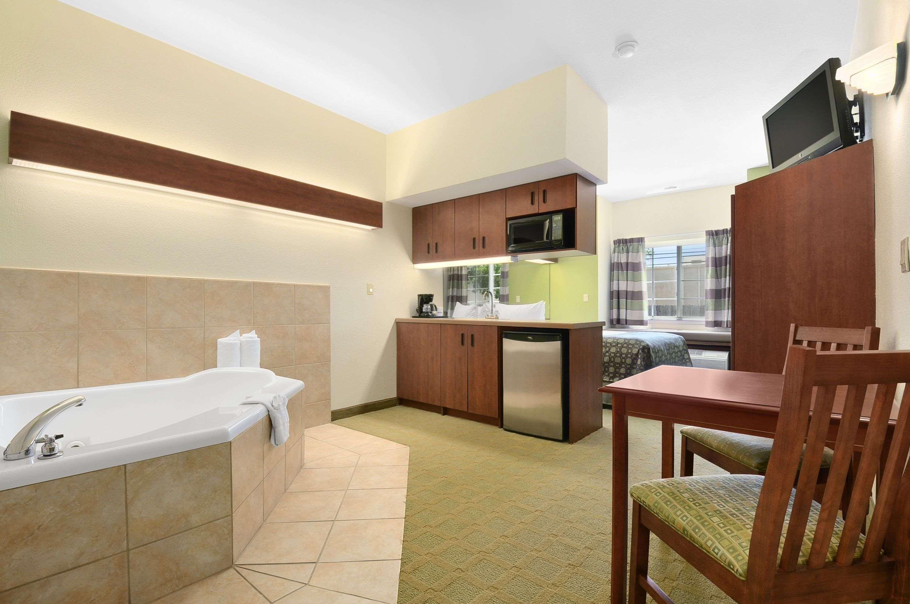 Готель Super 8 By Wyndham San Antonio Airport North Екстер'єр фото